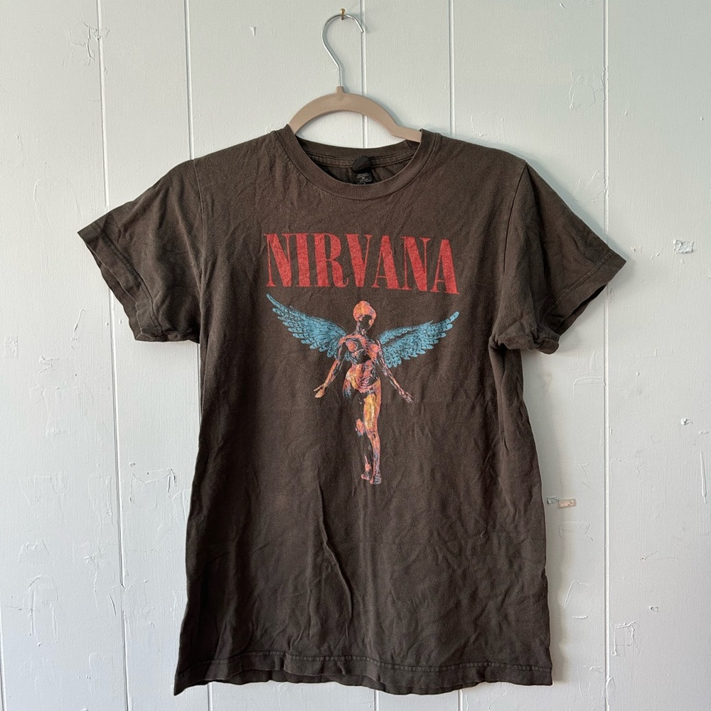 NIRVANA GRAPHIC TEE 🦇♥️🎸